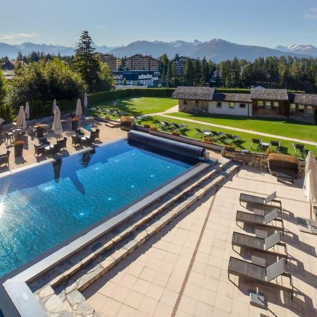 Hostellerie Du Pas De L'Ours "Relais Et Chateaux" Кранс Монтана Екстериор снимка